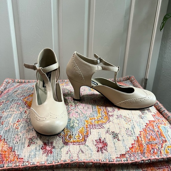 Funtasma Flapper T-Strap Pumps sz 10 - Picture 4 of 6